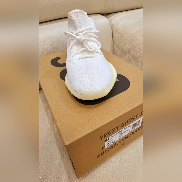 AUTHENTIC Yeezy Boost 350 V2 Adidas C White Sneakers Athletic shoes size 11.5 - Picture 5 of 8